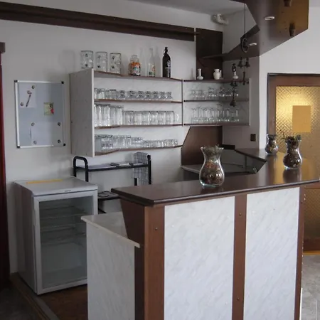 Pod Hamiznou Hotell 3*